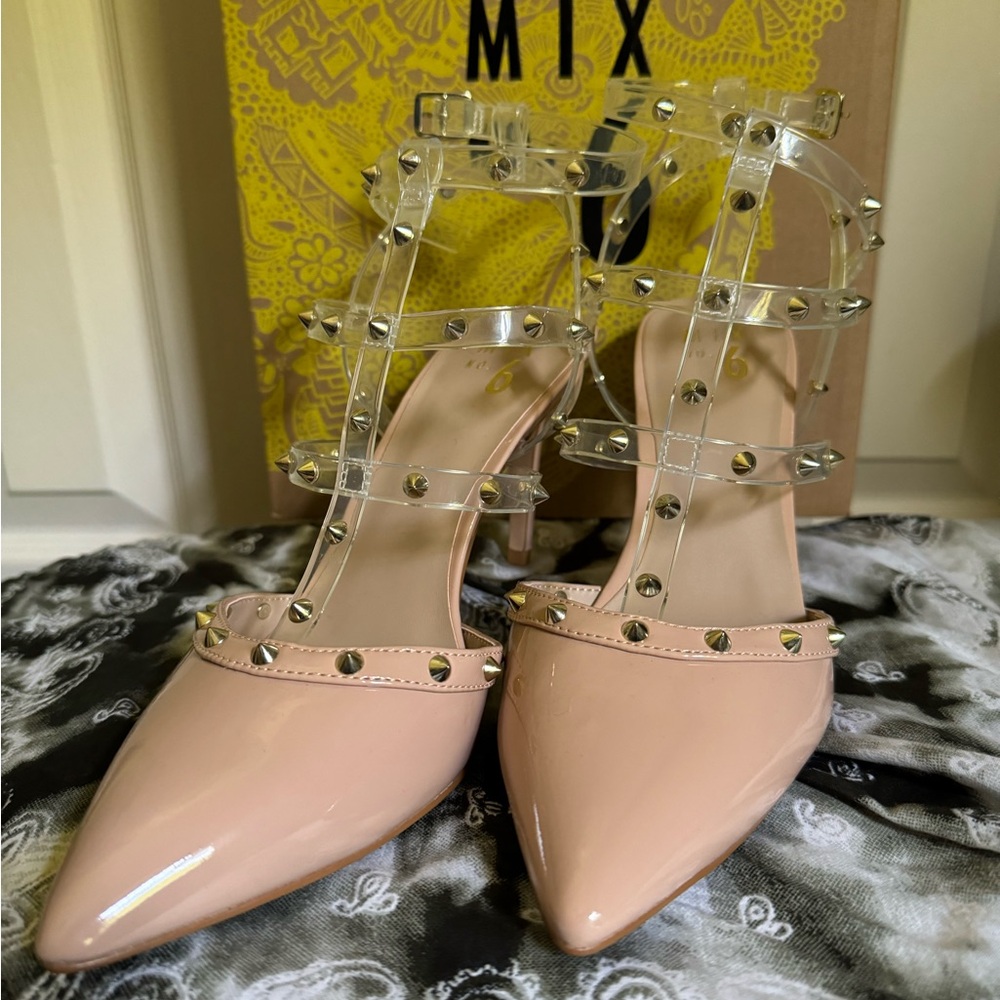 Maple Sugar/Clear Mix No. 6 pumps, size 9